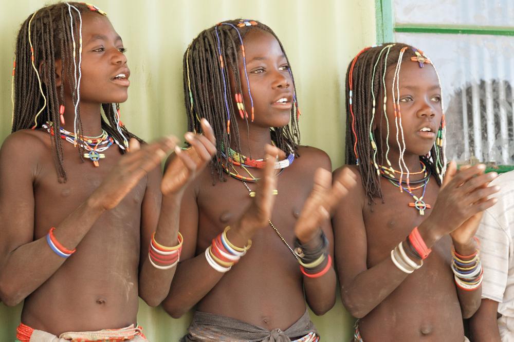 Jeunes écolières Himbas - Namibie